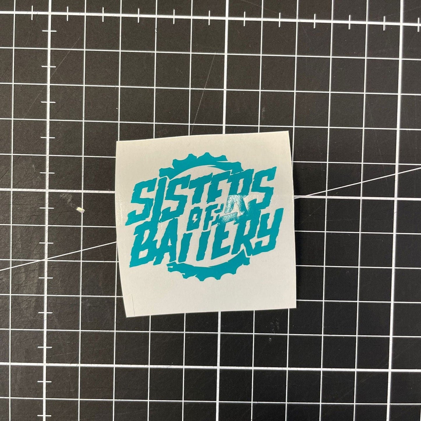 Sons of Battery - E-MTB Brand & Community Folien Türkis / 3.5 x 3 cm Sisters of Battery - Logo - Folienplot E-Bike-Community