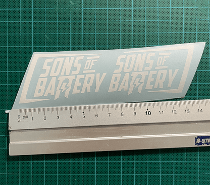 Sons of Battery - E-MTB Brand & Community Folien Weiß Seitliches Folien Branding - SoB - E-Bike-Community