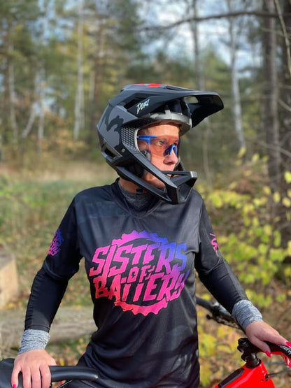 Sons of Battery® - E-MTB Brand & Community Trikots Sons of Battery - Angry Sisters - Recyceltes Mountainbike Kurzarmtrikot - Uni. E-Bike-Community